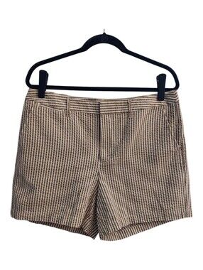 A NEW DAY Classic Tan And White Seersucker Women’s Shorts 12 Vacation Preppy